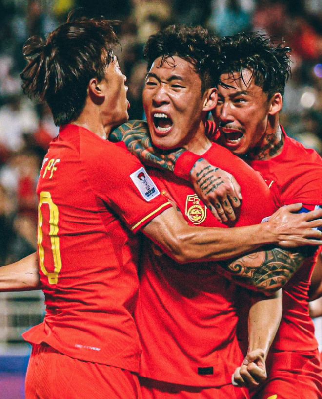 多米体育官网登录孙兴慜拙劣假摔把自己内裤都摔出来了